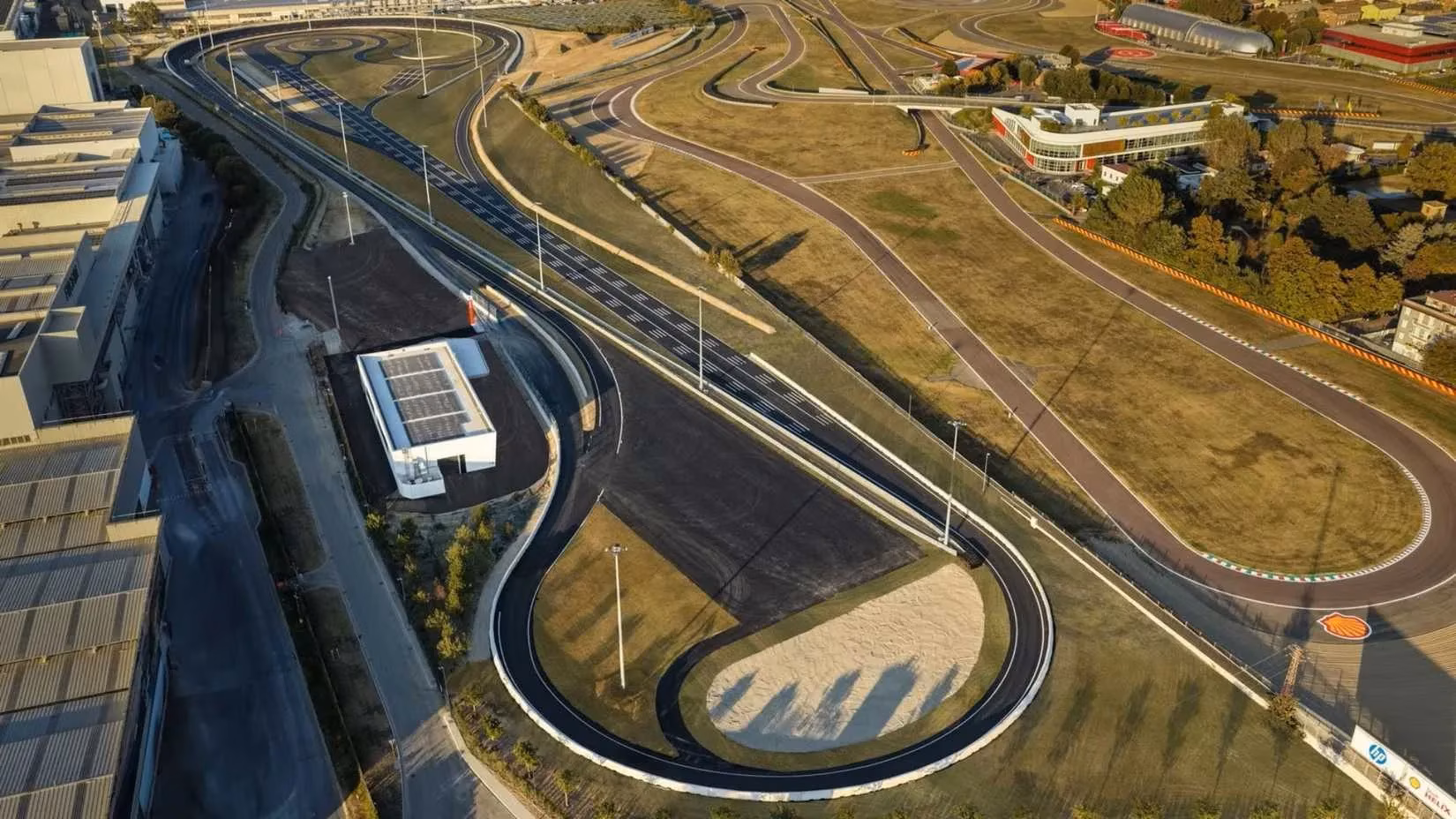 a-new-dawn-in-maranello-my-reflections-on-ferrari-s-electric-odyssey-and-the-e-vortex-image-1