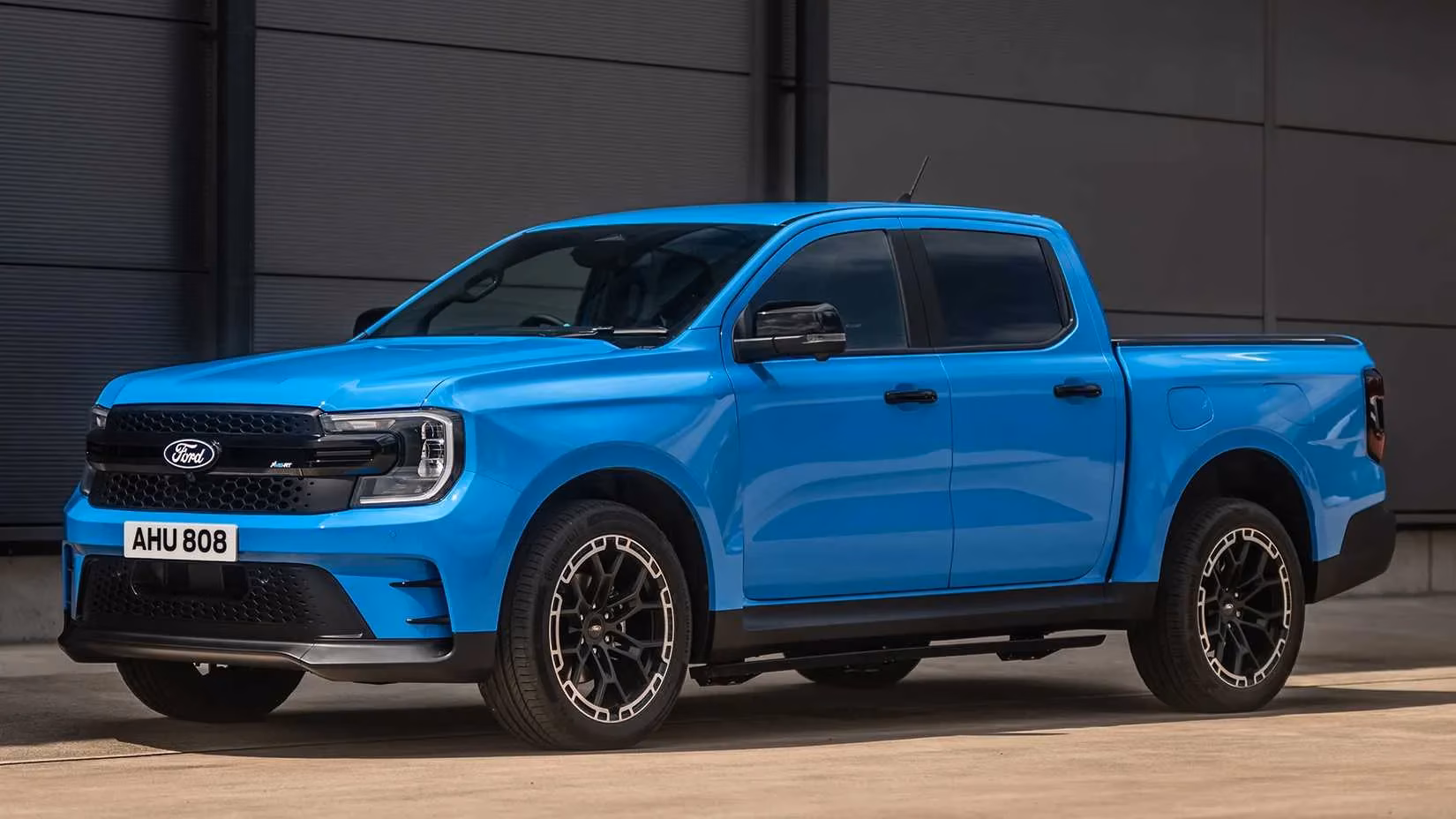 ford-s-mustang-muscle-outshines-evs-november-2025-sales-shocker-image-1