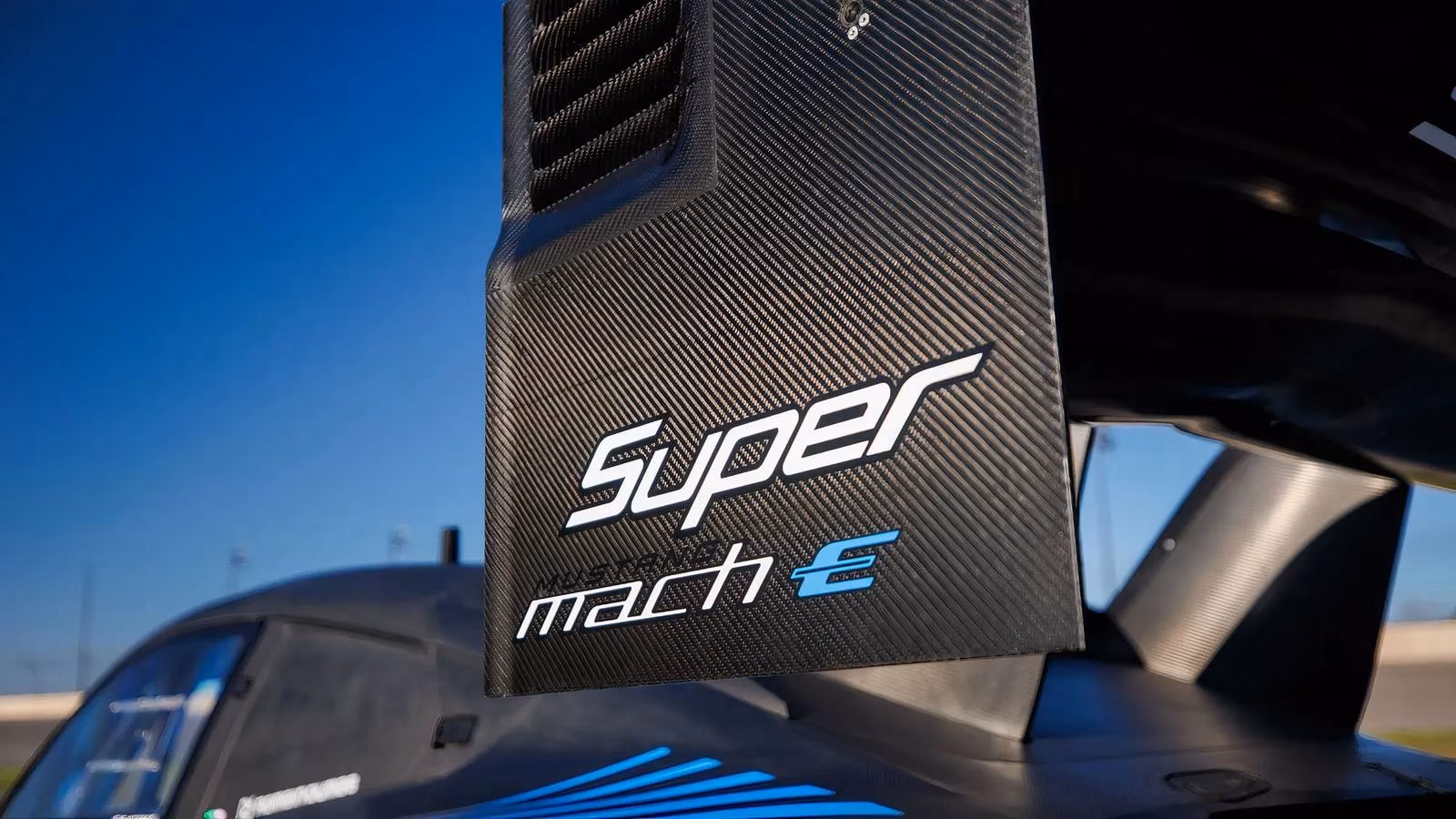 ford-unleashes-1400-hp-mustang-mach-e-super-prototype-for-2026-pikes-peak-assault-image-0