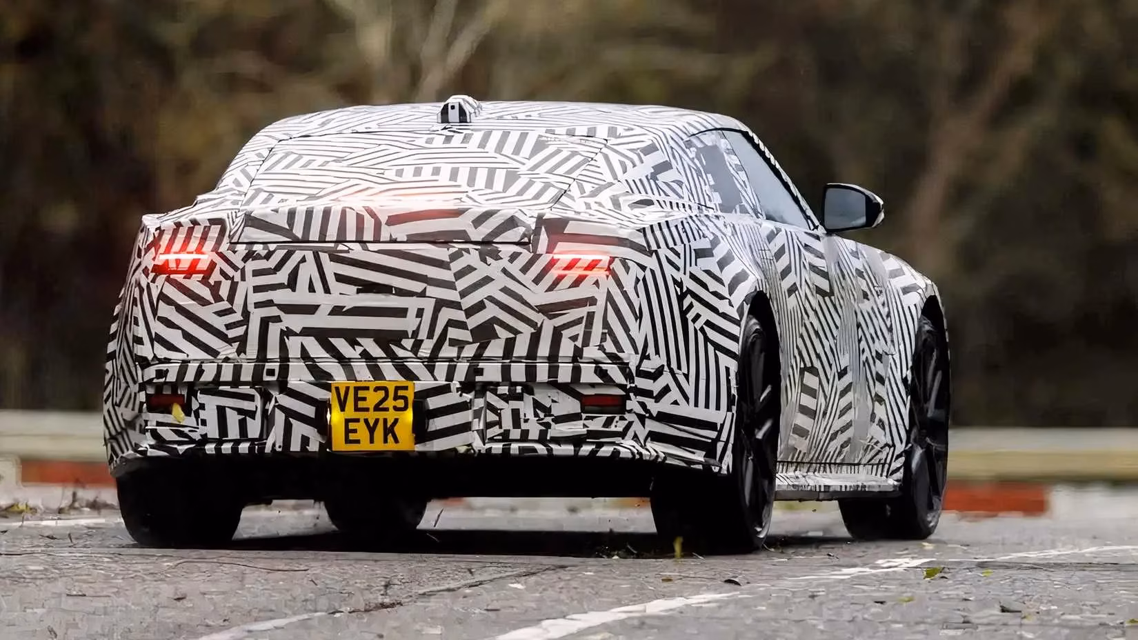 jaguar-type-00-the-1000-hp-electric-gt-that-s-a-make-or-break-bet-on-modern-luxury-image-1