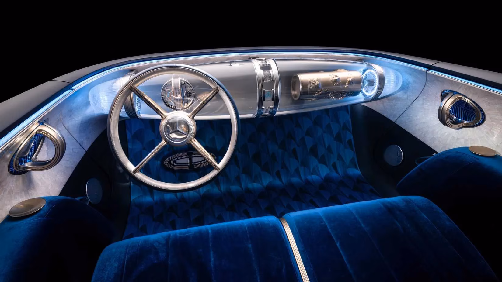 mercedes-benz-vision-iconic-a-jaw-dropping-fusion-of-timeless-elegance-and-revolutionary-technology-image-3