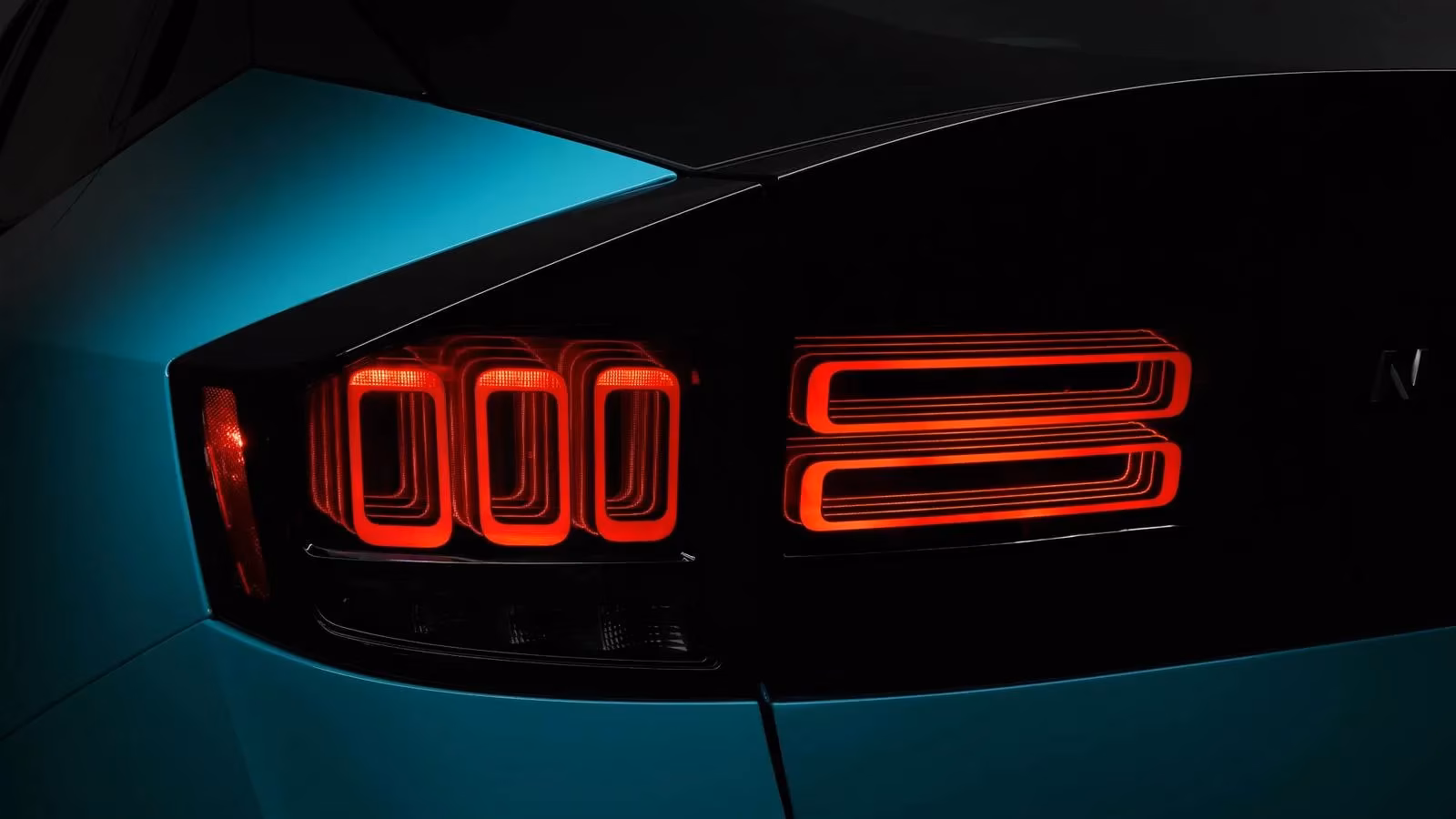 the-2026-nissan-leaf-the-unassuming-ev-s-spectacular-makeover-image-0