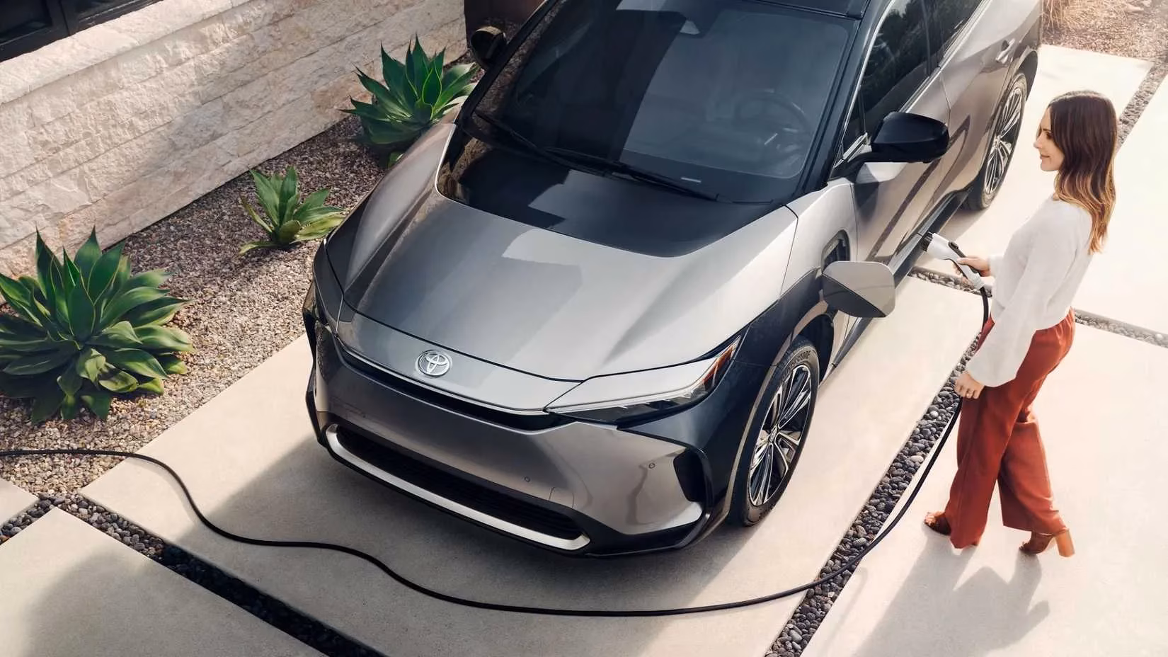 toyota-bz4x-how-a-promising-ev-dream-became-a-sales-nightmare-by-2026-image-0