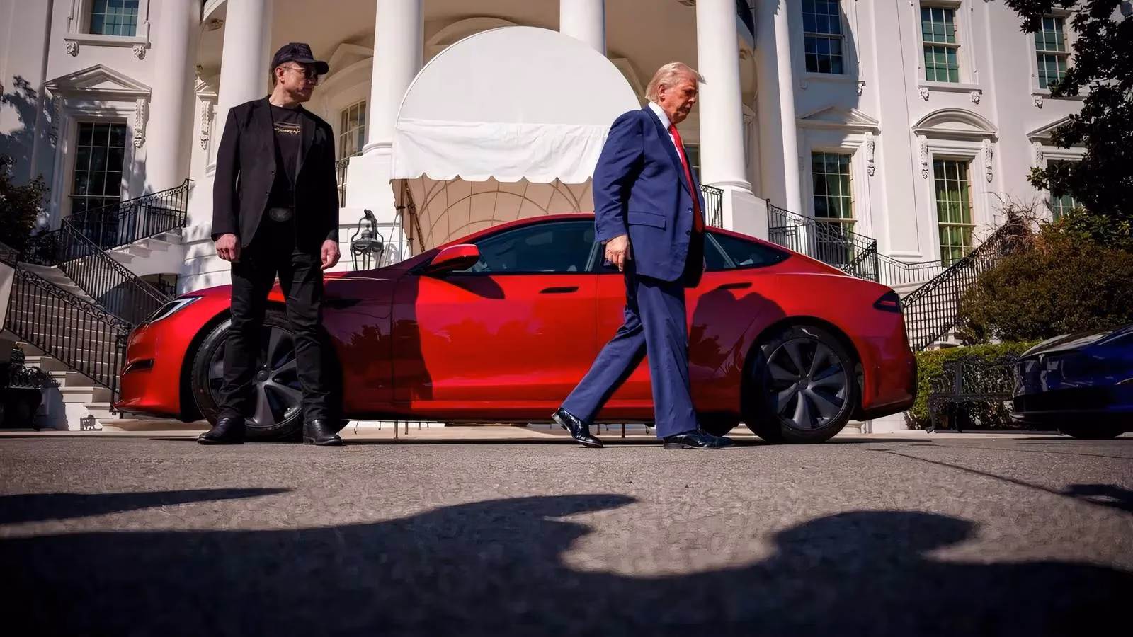 trump-s-2025-rescue-of-the-combustion-engine-still-reverberates-in-2026-image-1