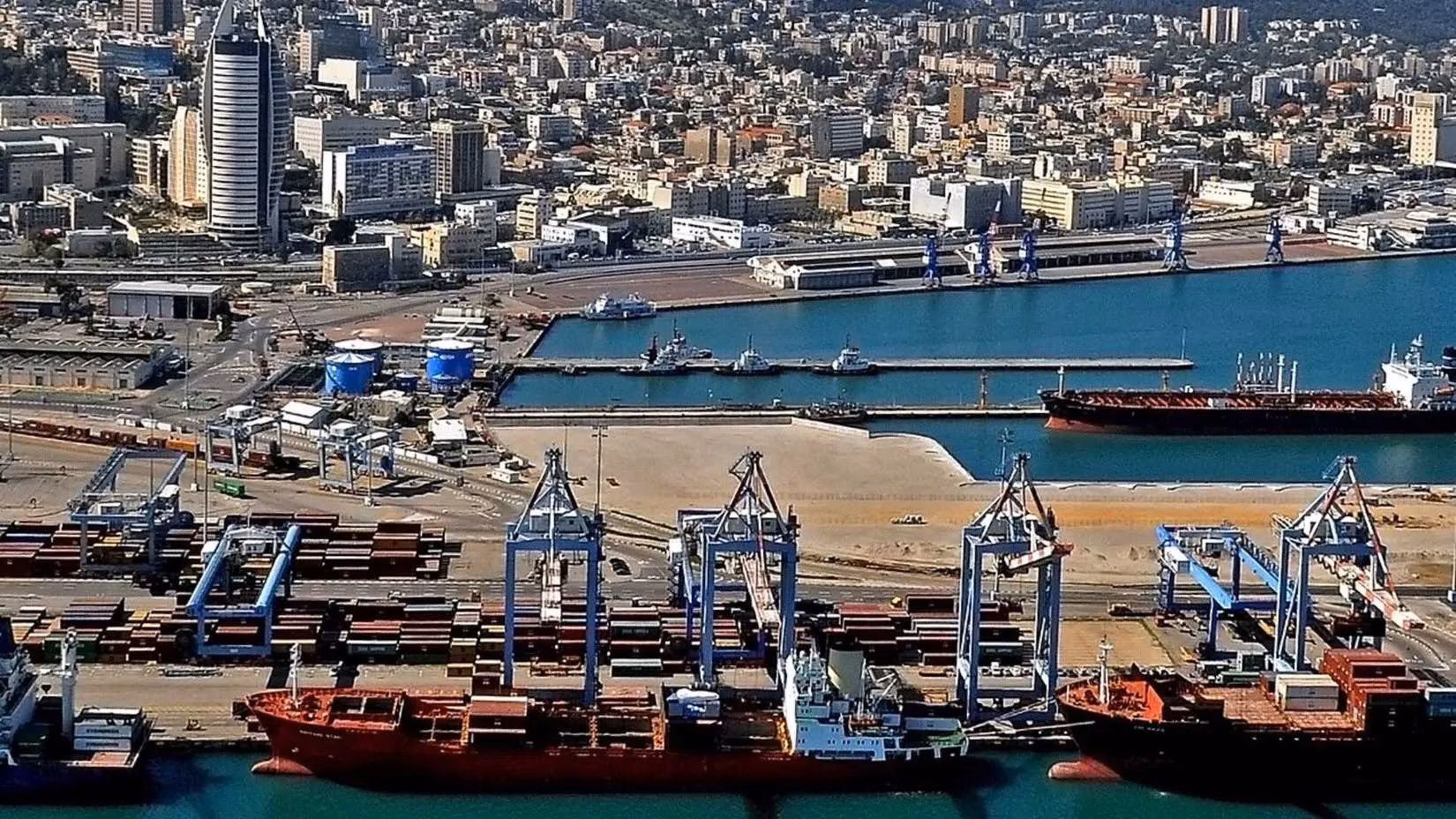 why-israel-is-evacuating-evs-the-looming-threat-of-high-tech-car-fires-in-a-conflict-zone-image-1